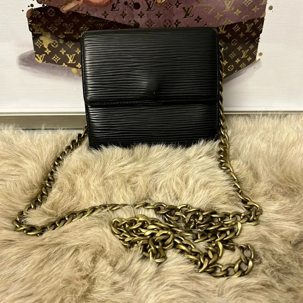 LOUIS VUITTON Epi Unisex Bi-Fold Wallet w/Free Unbranded Chain, Authentic, GUC - Picture 10 of 10